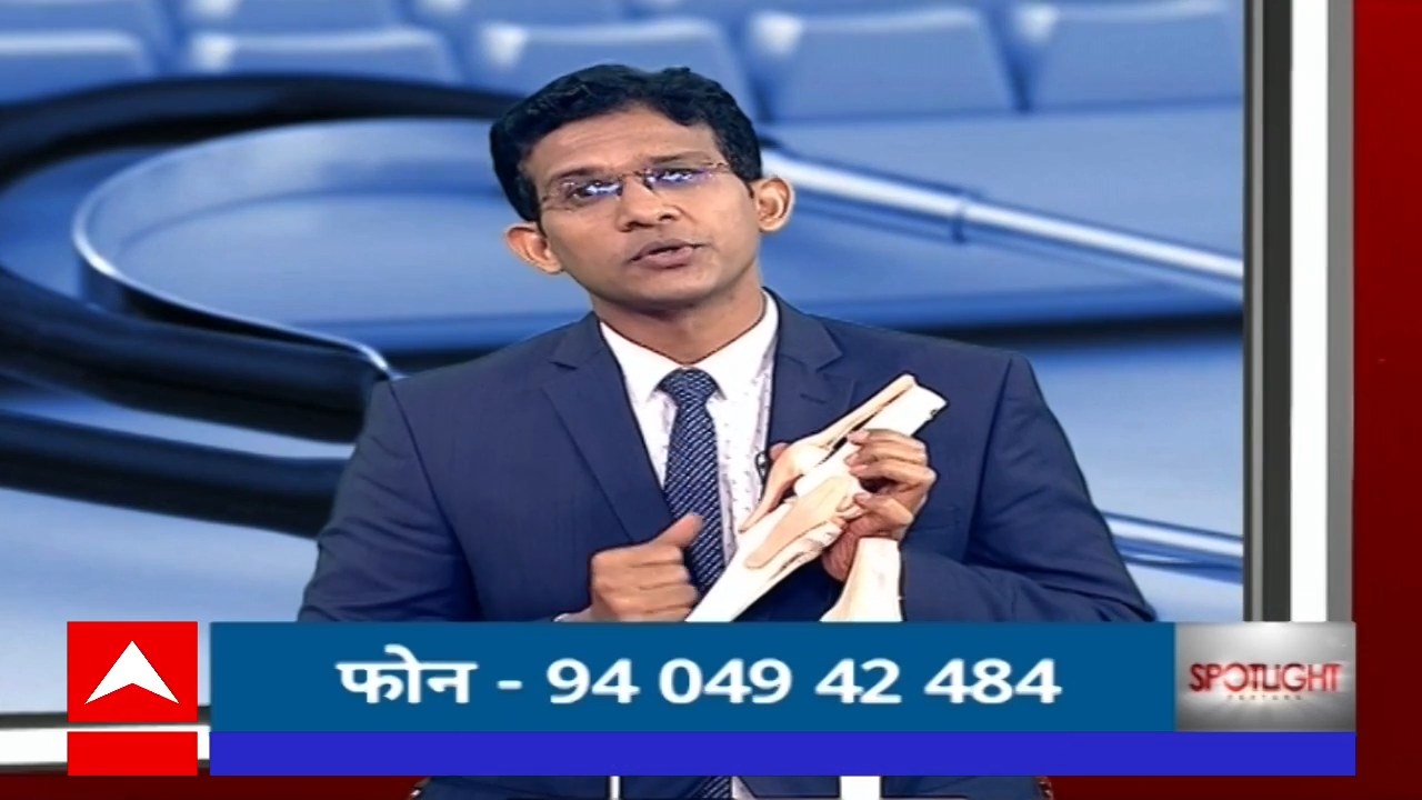 Dr. Aniket Patil explaining the knee joint with a model on ABP Majha's Majha Doctor